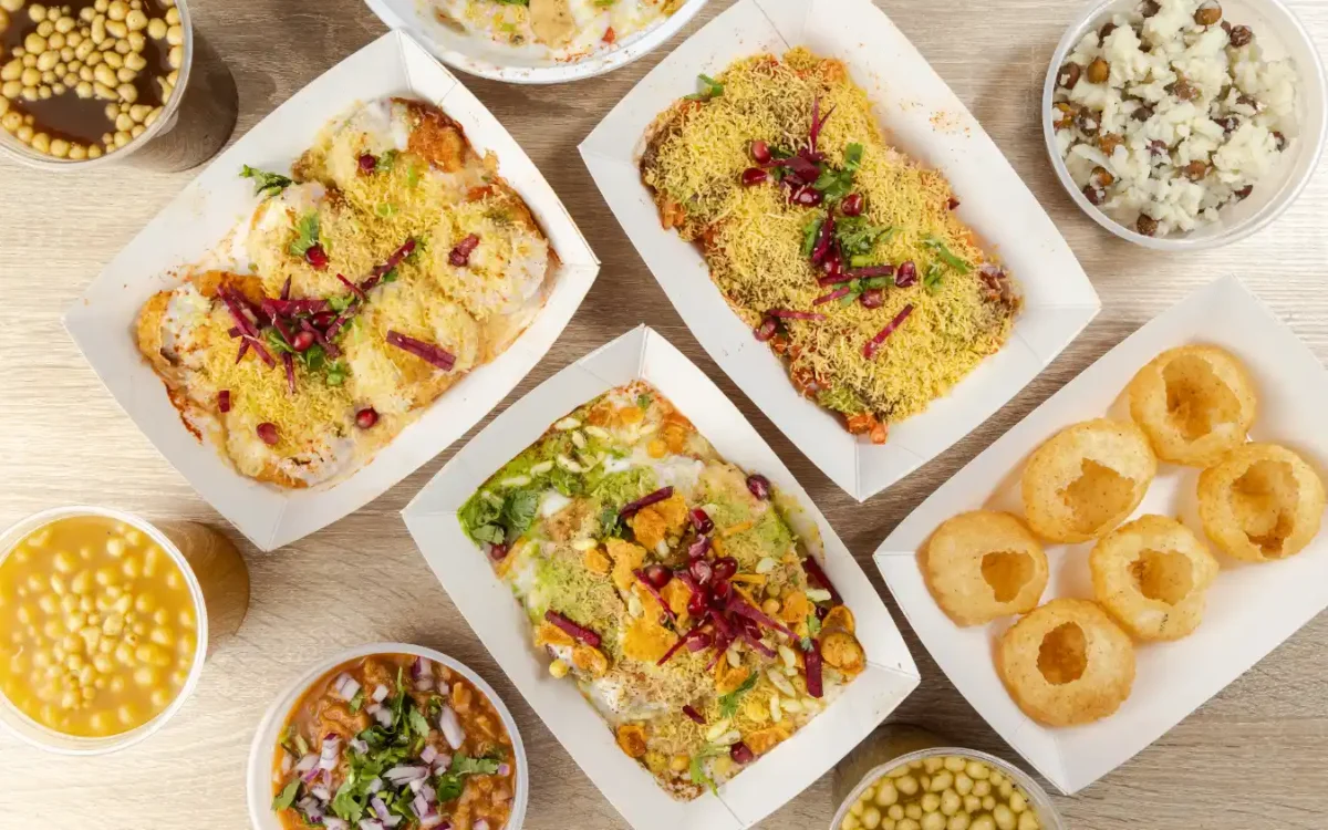 Best Indian street food in Brampton – pani puri, papdi chaat, drinks at Chatori Gali”